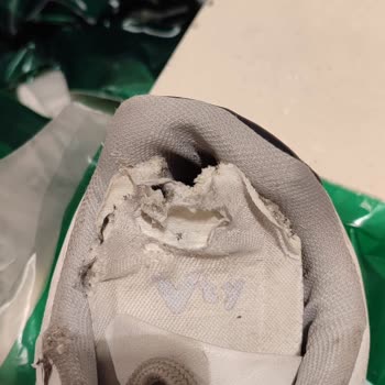 Deichmann Schuhe schnell kaputt, Reklamation ohne Lösung und lange Wartezeit