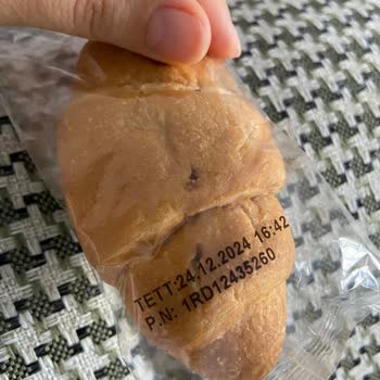 Küflenmiş Kruvasan Ve Gıda Güvenliği Endişesi