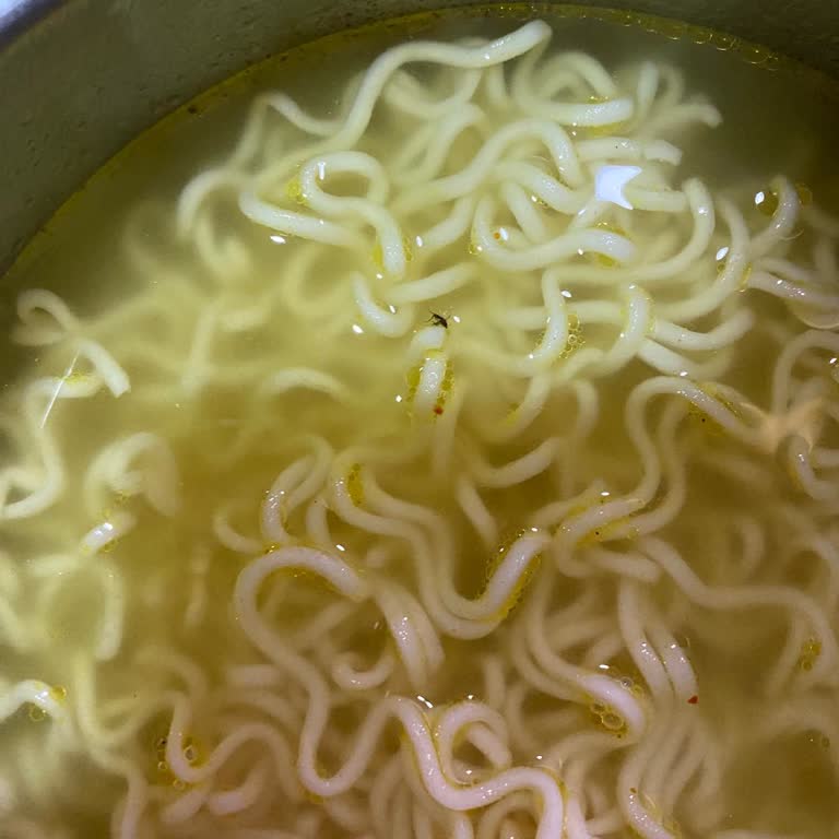 Knorr Noodle Ürününde Böcek Şoku