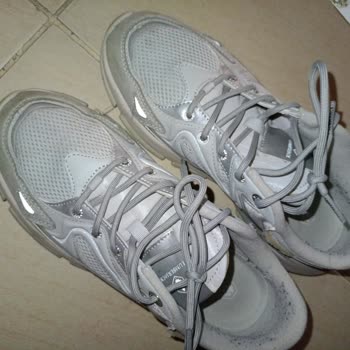 Rahat Olmayan Ayakkabılar: Pişmanlık Ve Hayal Kırıklığı