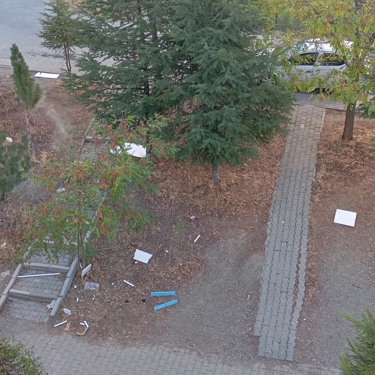 İstikbal Mağazası Çalışanlarının Dikkatsizliği