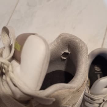 Adidas Ayakkabının Deformasyonu Ve Müşteri Hizmetleri Sorunu