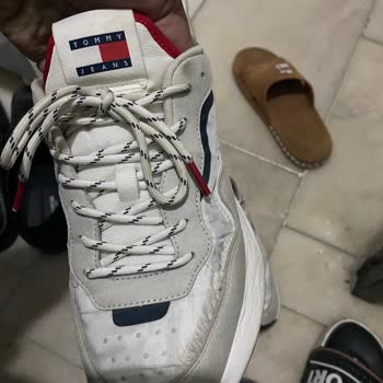 Kalitesiz Ayakkabı Ve Yanıltıcı İnceleme Süreci