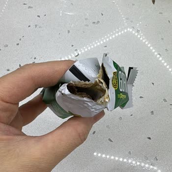 Bayatlamış Ve Yapışık Gofrik Çikolatalar