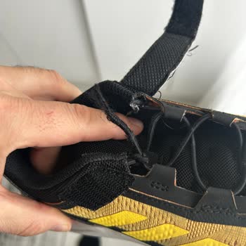 Adidas Ayakkabının 6 Ayda Dağılan Kalitesi