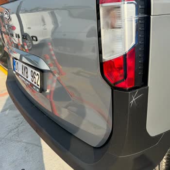 Ford Tourneo Courier: Sıfır Araçta Bitmeyen Sorunlar