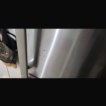 Garanti Süresi Geçti, Paslanan Buzdolabı Kapağına Çözüm Yok