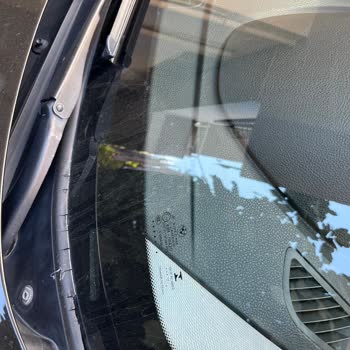 BMW 1.16d Silecek Izgarasında Deformasyon Sorunu