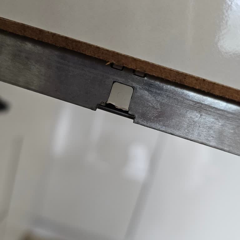 Çekmece Pimlerinde Dayanıklılık ve Yedek Parça Problemleri