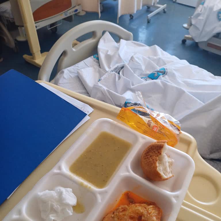 Hastanede Yemek Servisinde Eksiklik: Kaşık Ve Çatal Yok