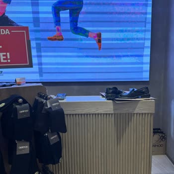 İzmir İstinyepark Derimod Mağazasında Hayal Kırıklığı: Ayakkabı Sorunu Ve Saygısız Davranış