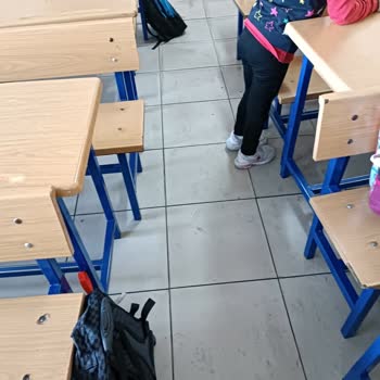 Atatürk İlkokulu (Maltepe) Temizlikten Eser Yok!