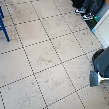 Atatürk İlkokulu (Maltepe) Temizlikten Eser Yok!