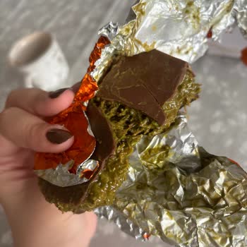 Bozuk Çikolata Ve İlgisiz Müşteri Hizmetleri