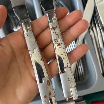 Paslanan Çatak Bıçak Kaşık Seti Hayal Kırıklığı