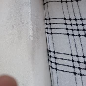 Deri Koltuk Boyama Fiyaskosu: Yapışkan Ve Soyulan Yüzeyler