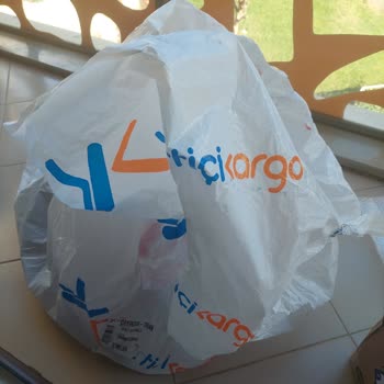 Kırılan Marmelat Kavanozları Ve İlgisiz Kargo Hizmeti