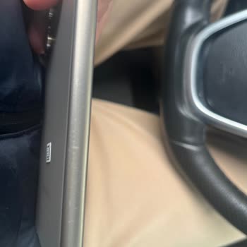 Titanyum Kasalı Telefonun Kılcal Çizik Sorunu