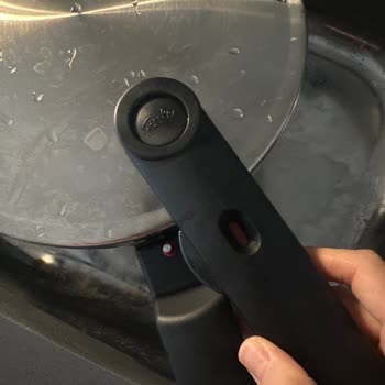 Fissler Vitaquick Premium Düdüklü Tencere Düğme Sorunu