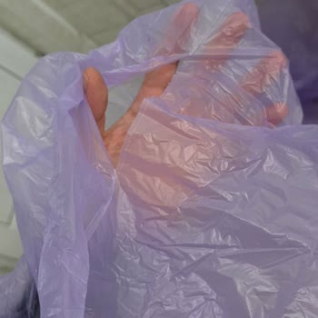 Yırtık Çöp Torbaları Ve İlgisiz Müşteri Hizmetleri