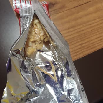 Tadımca Yer Fıstıklı Bar'da Şok Edici Yabancı Madde