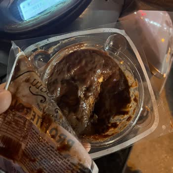 Taze Olmayan Profiterol Hayal Kırıklığı