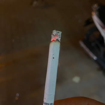 Parliament Sigara Paketlerinde Delik Sorunu