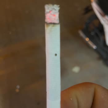 Parliament Sigara Paketlerinde Delik Sorunu