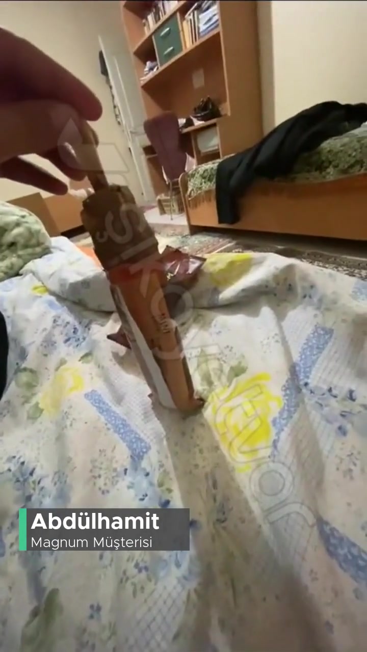 Magnum 11 Kutuda 6 Adet Dondurma Var Hepsi Rezil Vaziyette Ve Kötü Kokuyor! videonun kapak resmi