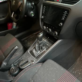 Skoda Erel Bostancı Bayii Servise Bırakılan Araçlara Zarar Veriyor!