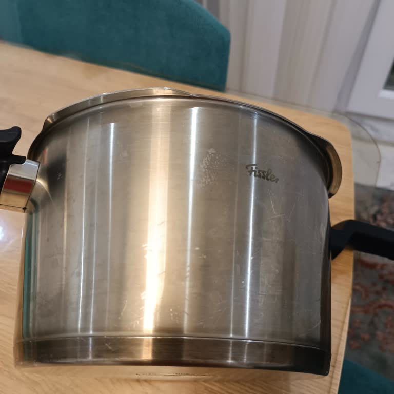 Fissler Düdüklü Tencerenin Dış Yüzey Kararması Sorunu
