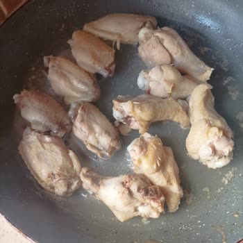 Şenpiliç Kanatlarda Tavuk Tüyleri Var!