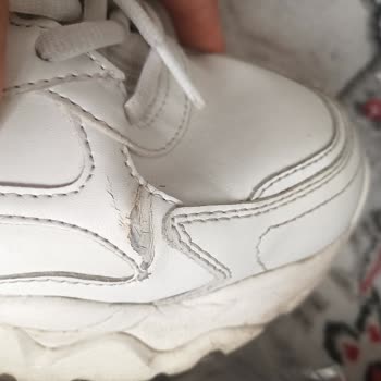 Üç Ayda Deforme Olan Ayakkabı Hayal Kırıklığı