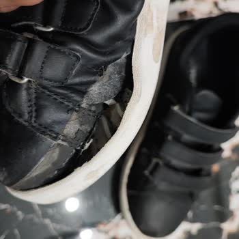 Okul Ayakkabısı Kısa Sürede Bozuldu