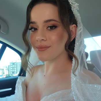 Düğün Günümde Hayal Kırıklığı: Saç Ve Makyaj Fiyaskosu