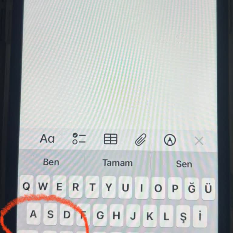 iPhone 11 Screen Pixel Loss on Top Right and Middle Keyboard Area