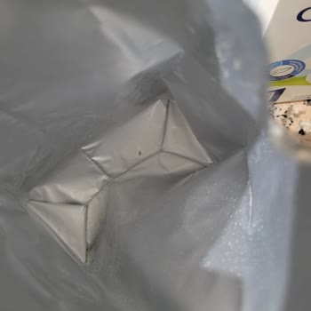 Hipp 1 Bio Combiotik Babynahrung mit Fremdkörper und schlechtem Kundenservice