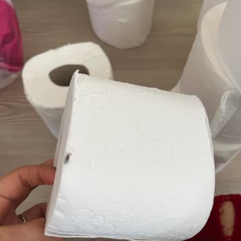 Papia Tuvalet Kağıdında Hijyen Skandalı