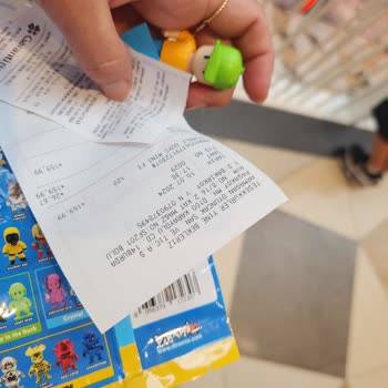 Replace My Damaged Stumble Guys Figure with Crushed Hat