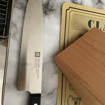 Zwilling Messer über Amazon gekauft und nach wenigen Anwendungen rostig