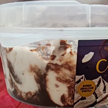 Erimiş Dondurma Ve Yetersiz Müşteri Hizmeti