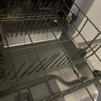 Franke FDWS 712 A++ XS Spülmaschine mit rostenden und zerfallenden Körben, keine Ersatzteile verfügbar