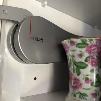 Mutfak Dolaplarındaki Amortisör Sorunu için Çözüm Beklentisi