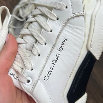 Calvin Klein Ayakkabıda Deri Kabarması Sorunu