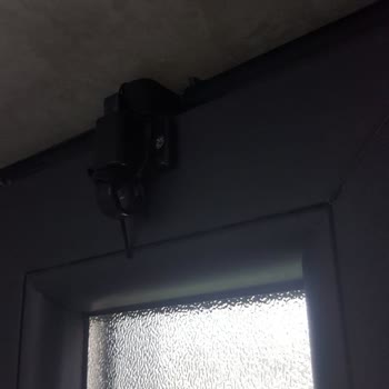 Schüco Fenster und Türen weisen Mängel auf, fehlerhafte Montage und Geräusche bei Wärme