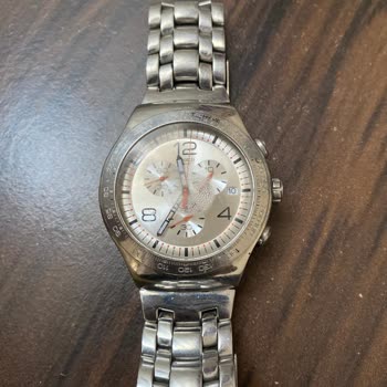 Swatch Uhr zieht Wasser nach Batteriewechsel, keine Hilfe bei Reparatur und Garantie abgelaufen