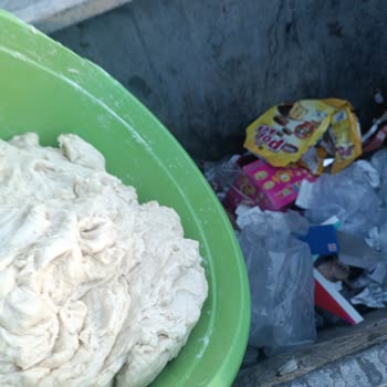 Seç Market'te Tarihi Geçmiş Ve Böcekli Ürün Sorunu