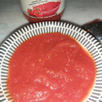 Tat Domates Püresi: Kurtçuk Şoku!