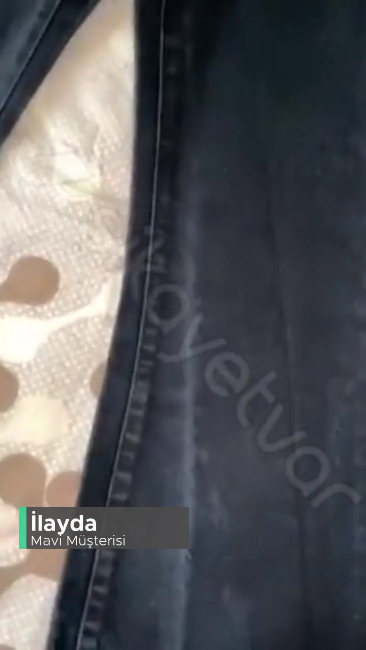 Mavi Siyah Pantolonun Boyası Aktı! videonun kapak resmi