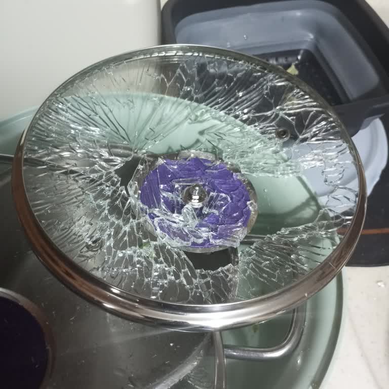 Korkmaz Mutfak Eşyaları Kendi Kendine Kırılan Tencere Kapağı